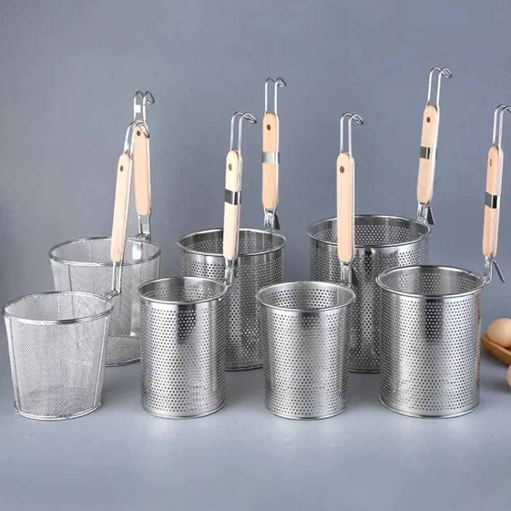Kitchen Gadgets Pasta - Kalınlaştırılmış Paslanmaz Çelik Huni Ahşap Saplı
